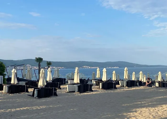 Paradiso 'в' 402 Private Appartamento