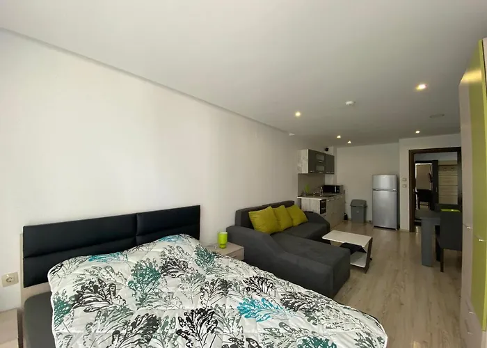 Paradiso 'в' 402 Private Daire *